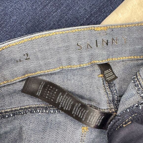 White House Black‎ Market Skinny Jeans With sequins under distressing! Size 2 - Picture 5 of 8